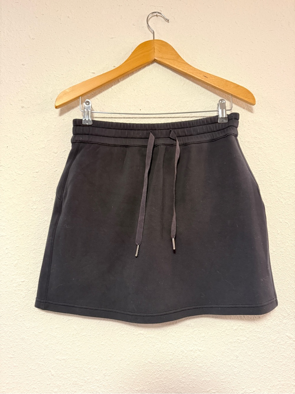 SPANX Air Essential Black Mini Skort with Drawstring Waist medium